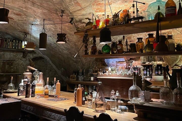 Medieval Riga Guided Sightseeing and Candlelit Food Tasting photo 5