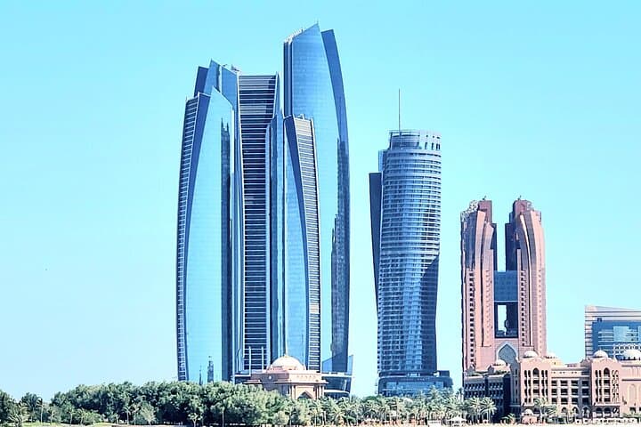 Private Abu Dhabi Day Tour: Sheikh Zayed, Louvre & Corniche photo 3
