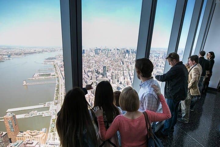 Manhattan in a Day: 5-Hour Walking Tour and One World Observatory photo 2