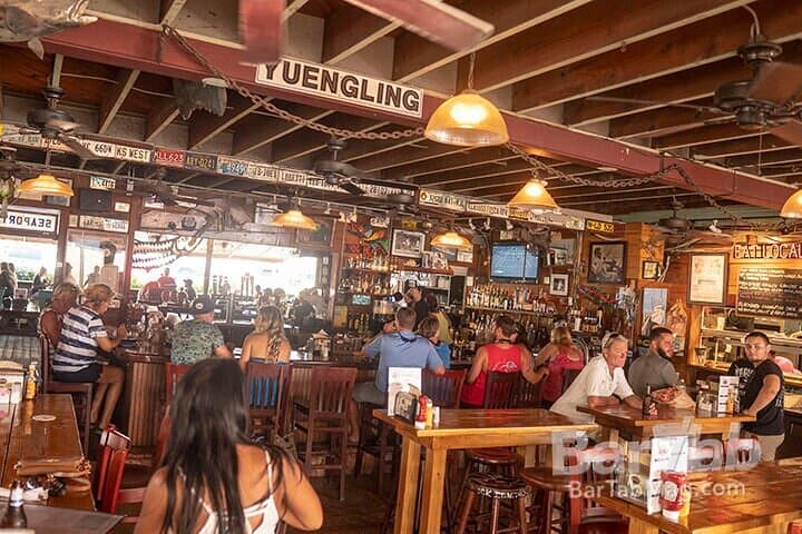 Key West Tiki Bar Crawl by Boat: Private Six Fins Cocktail Charter