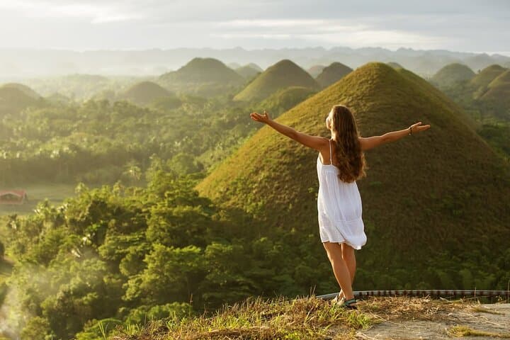 8-Day Cebu and Bohol: Culture, Chocolate Hills & Coastal Encounters