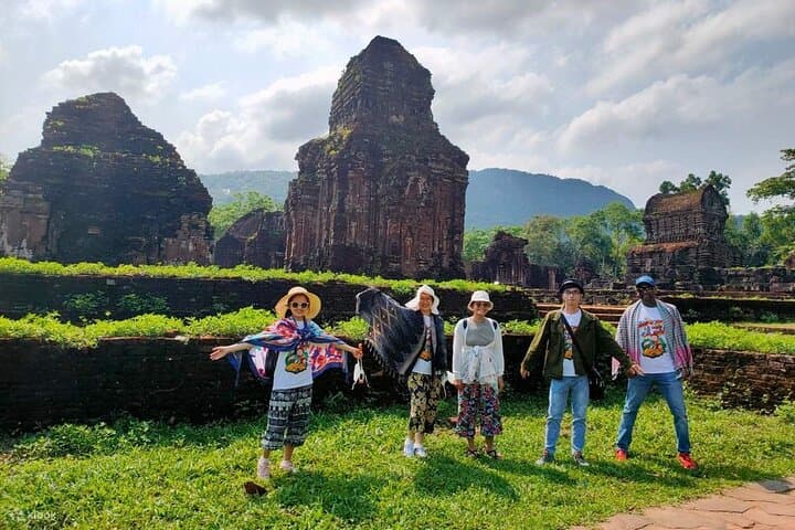 Exploring My Son Sanctuary and Hoi An: Private Day Tour from Da Nang