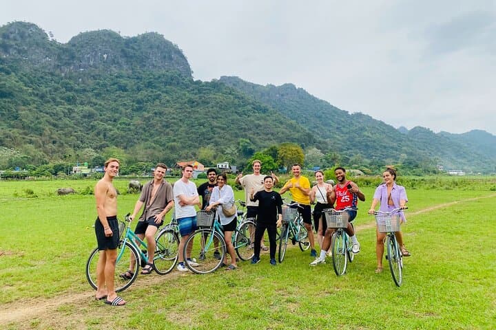 Lan Ha Bay Day Trip from Cat Ba: Kayaking, Biking & Floating Village