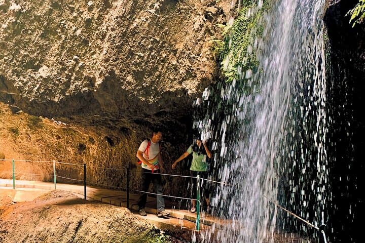 Hike the Levada Nova and Moinhos: Ponta do Sol’s Cliffside Waterways photo 4
