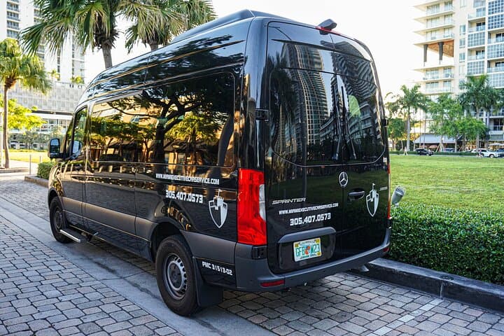 Miami Airport Executive Transfer Private Chauffeur Service to MIA
