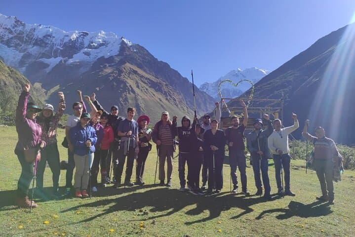 Humantay Lake Day Hike: Full-Day Trek to the Turquoise Lagoon from Cusco