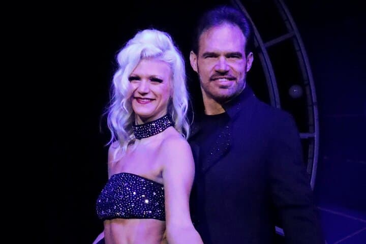 Branson Cabaret: Garry & Janine Magic & Comedy Dinner Show Guide photo 5