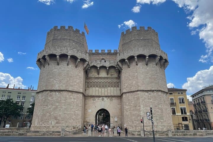 Ride Valencia: Top 25 Highlights Guided Bike Tour photo 4