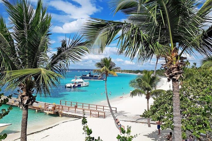 Day Trip to Saona Island From Santo Domingo — Natural Pool, Snorkel & Catamaran Return photo 3