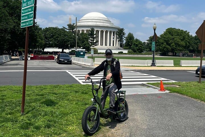 E-Bike the DC Monuments: Alexandria to National Mall in 3–4 Hours photo 2