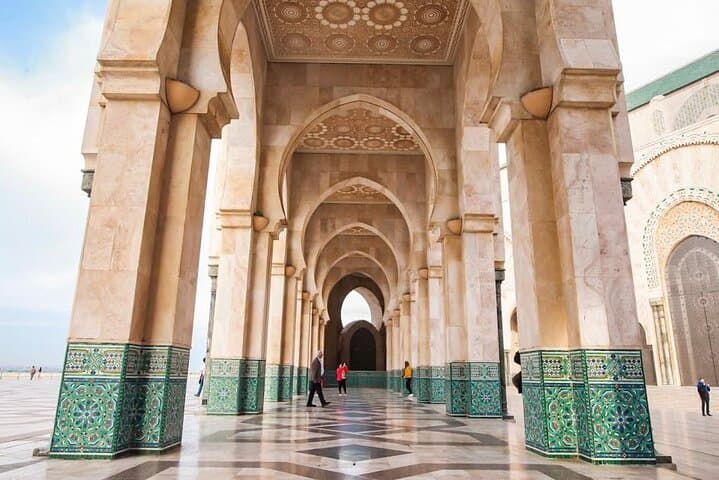 Casablanca Highlights: Hassan II Mosque, Old Medina & Rick's Café Day Tour photo 4