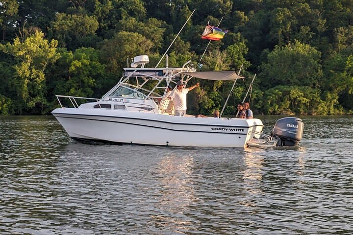 Private Sunset Cruise Aboard Geronimo in Washington DC — Yards Marina Evening Cruise photo 3