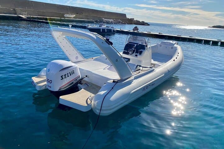Castellammare del Golfo Dinghy Rental: Explore Sicilian Coves Aboard an Icon 28S photo 3