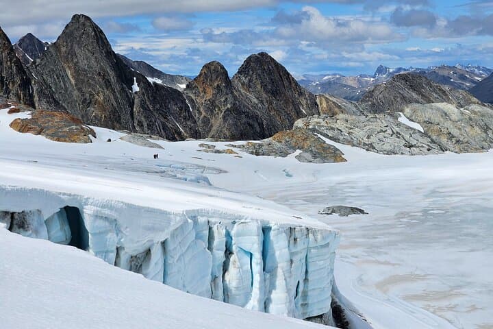 Ojo del Albino Glacier Challenge: Full-Day Trek to Esmeralda Lagoon & Glacier from Ushuaia photo 3