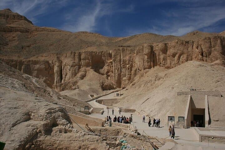 Sunrise Balloon Over Luxor: Full-Day West Bank Archaeological Tour photo 1