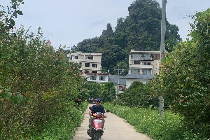 Ride the Karst: Private Motorcycle Tour of the Yangshuo Countryside photo 4