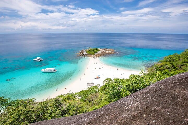 Phuket Dolphin Quest: Racha & Maiton Island Speedboat Day Trip