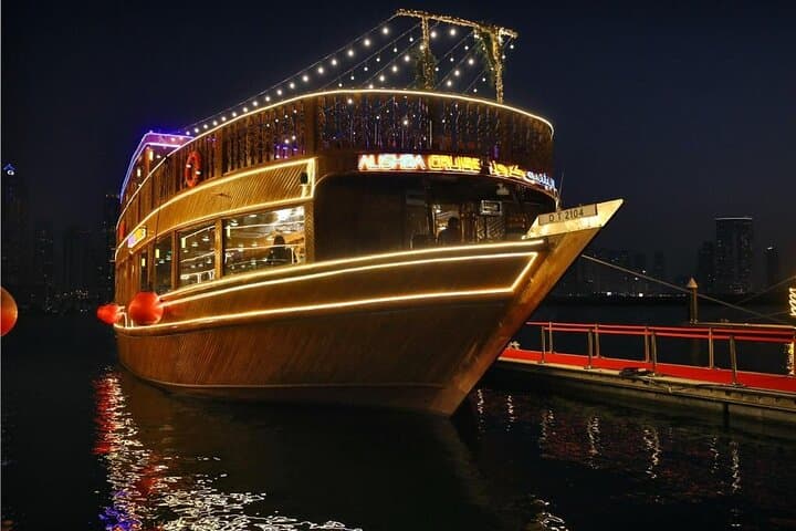 Dubai Marina Dhow Cruise Dinner: International Buffet & Live Tanoura Show