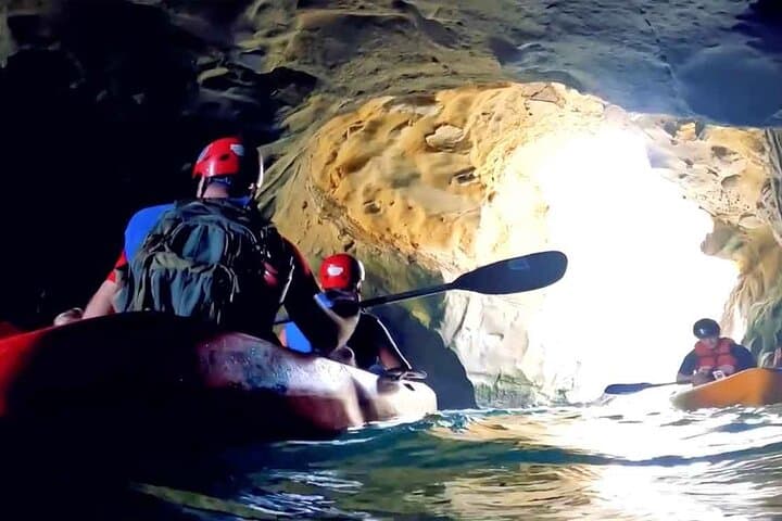 Sunset Kayak Adventure Through La Jolla Sea Caves photo 2
