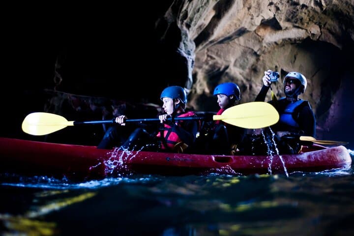 Sunset Kayak Adventure Through La Jolla Sea Caves photo 4