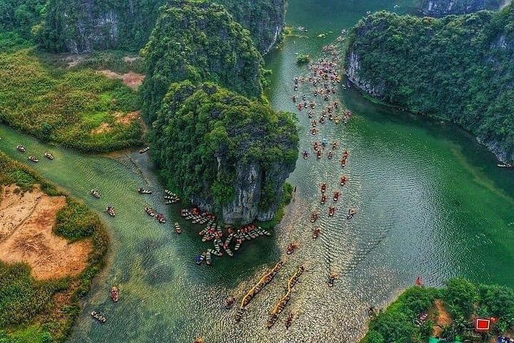 Ninh Binh Day Trip: Bai Dinh Pagoda, Trang An Boat & Mua Cave Hike photo 1
