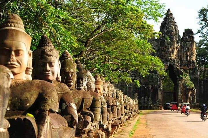 Full-Day Angkor Wat, Ta Prohm & Bayon Small-Group Tour | Siem Reap Temples photo 2
