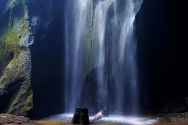 Two-Day Private Bali Waterfall Wonders Tour: Tukad Cepung, Tibumana & Jatiluwih photo 6