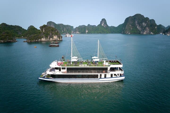 Arcady Luxury 1-Day Halong Bay Cruise from Tuan Chau Harbor photo 1