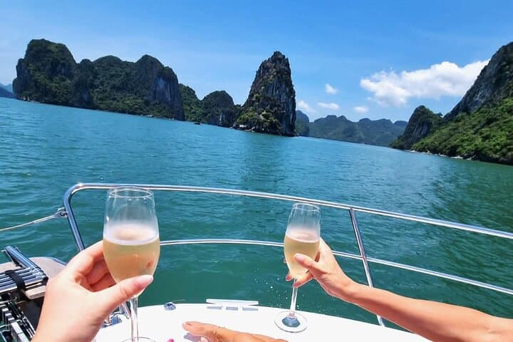 Halong Bay Private Yacht Sightseeing & Kayaking — 2-Hour Cruise from Tuan Chau photo 4