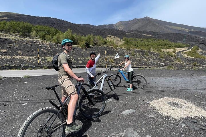 E‑Bike Excursion on Mount Etna — 1.25‑Hour Guided E‑MTB Tour of the South Flank photo 4