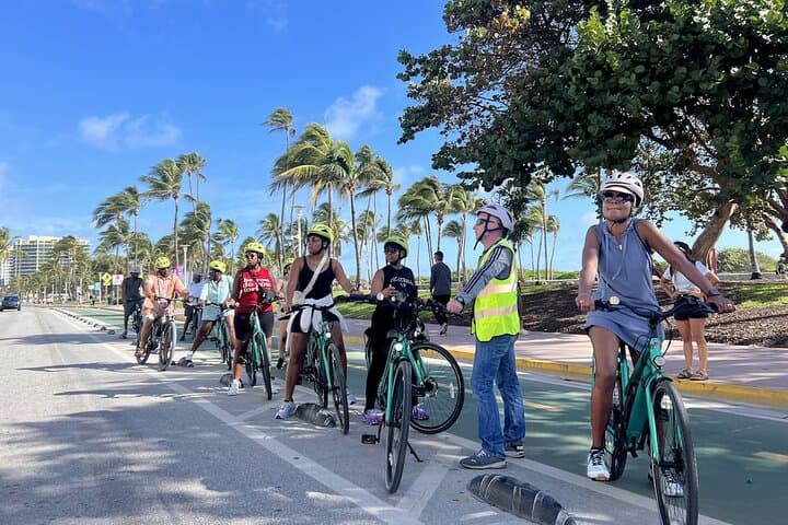 Miami Beach 2-Hour Electric Bike Tour — Ocean Drive, Art Deco & South Pointe photo 2