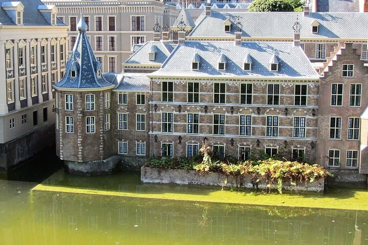 Full-Day Private Tour to The Hague & Delft: Mauritshuis, Madurodam & Royal Delft