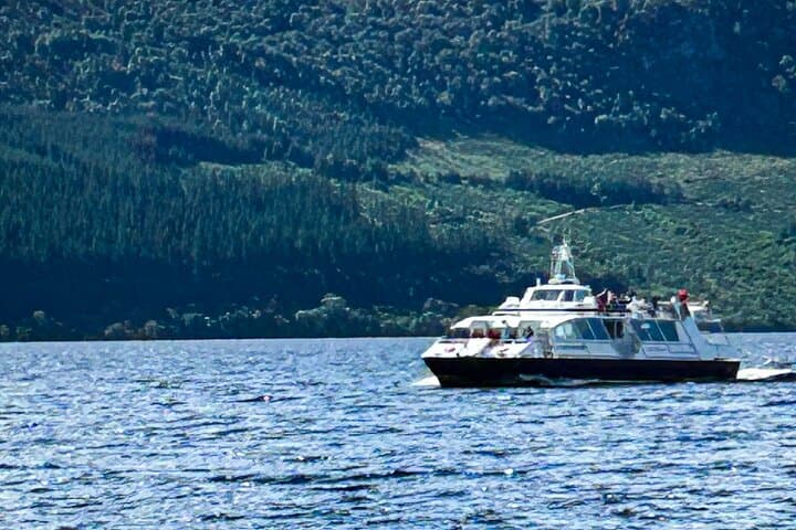 Loch Lomond, Stirling Castle & The Kelpies — Private Full-Day Tour from Glasgow