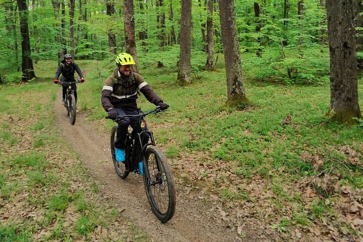E-Bike Guided Tours in Sâmbăta de Sus — Făgăraș Mountains E-Biking photo 5