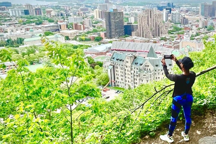 Guided Mount Royal Park Nature Walk — Montreal Day Hike & City Views photo 5