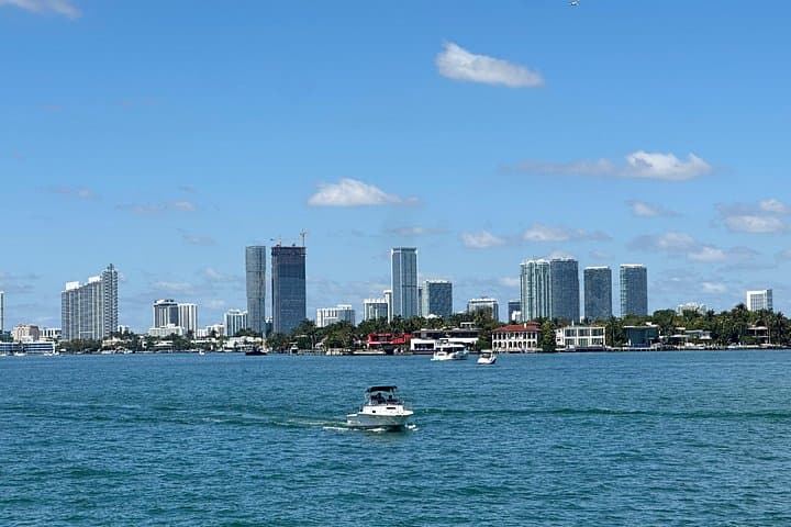 Miami Night Skyline & Star Island Boat Cruise from South Beach photo 4