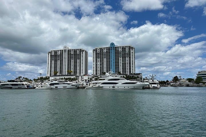 Miami Night Skyline & Star Island Boat Cruise from South Beach photo 6