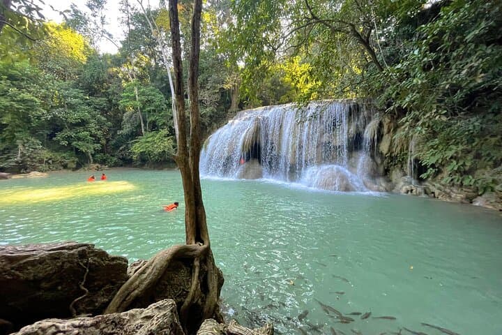 Damnoen Saduak, Mae Klong & Erawan: Markets, Waterfall and the River Kwai Day Tour photo 3