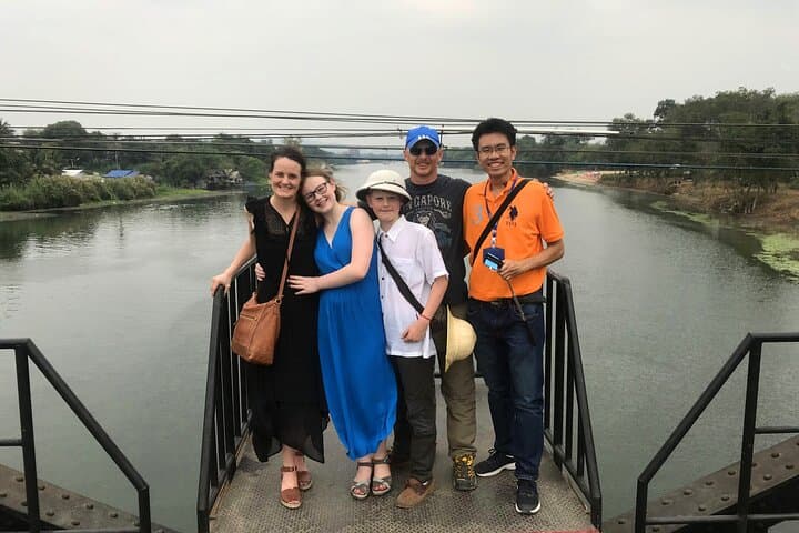 Damnoen Saduak, Mae Klong & Erawan: Markets, Waterfall and the River Kwai Day Tour photo 4