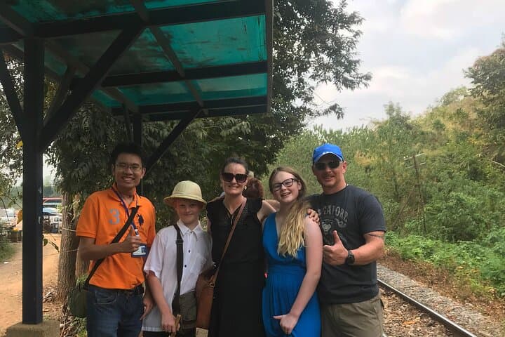 Damnoen Saduak, Mae Klong & Erawan: Markets, Waterfall and the River Kwai Day Tour photo 5