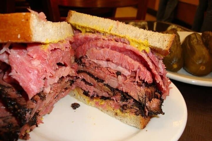 Manhattan Walking Food Tour: Eat 4 NYC Classics and See 30+ Sights photo 2