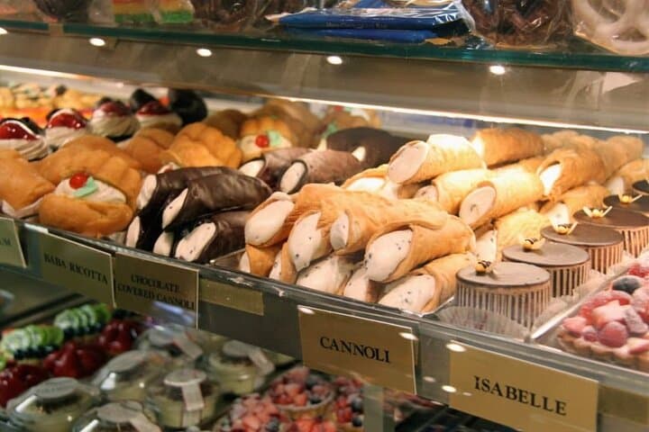 Manhattan Walking Food Tour: Eat 4 NYC Classics and See 30+ Sights photo 3
