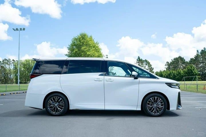Osaka Kansai Airport to Kanazawa: Private Transfer (4–5 hrs) photo 3