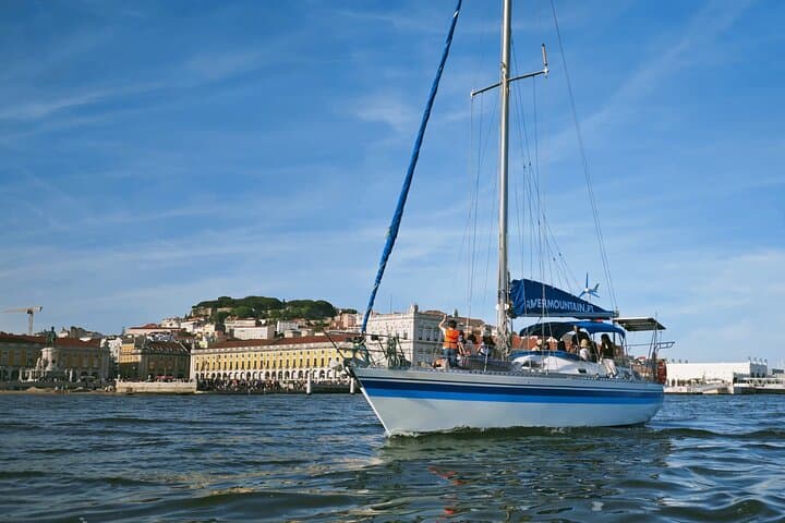 Sunset Sail on the Tejo: 2-Hour Lisbon Sailboat Tour from Alcântara Marina