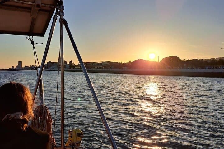Sunset Sail on the Tejo: 2-Hour Lisbon Sailboat Tour from Alcântara Marina photo 3