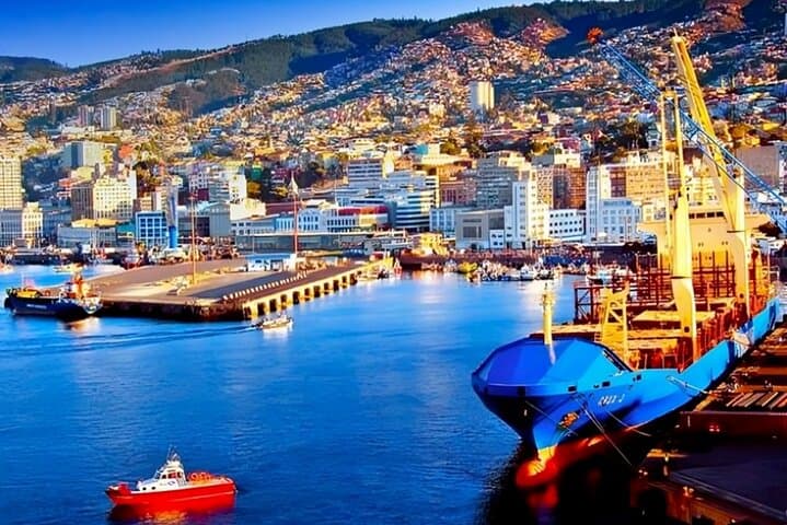 Valparaíso Essential Walking Tour: Harbor, Funiculars & Street Art photo 4