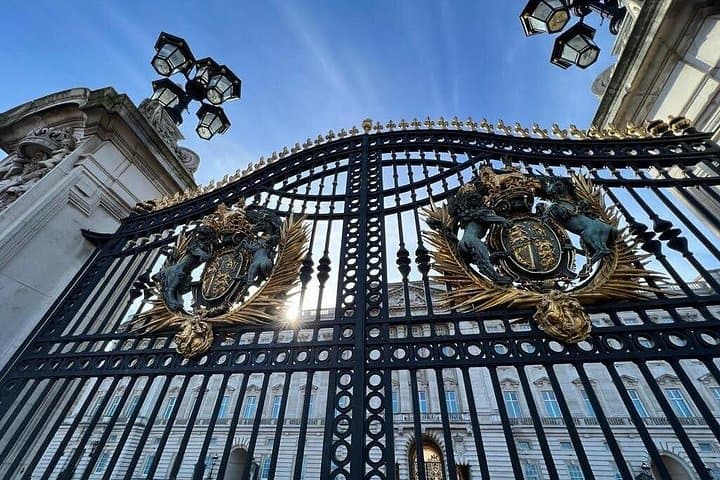London Half-Day Private Tour with a Friendly Local — Westminster to Borough Market photo 2