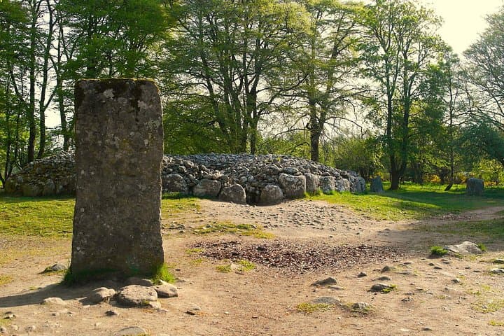 Full-Day Outlander Tour from Inverness: Clava Cairns, Culloden & Cawdor Castle photo 2