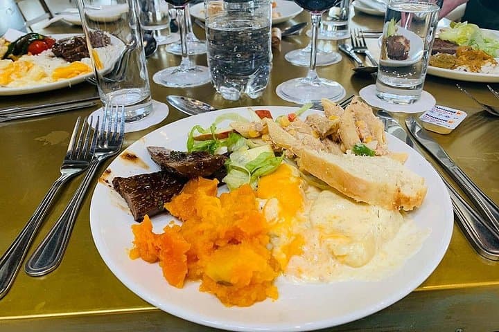 Aquila Reserve Day Safari from Cape Town — Big Five, Lunch & Wine Tasting photo 2