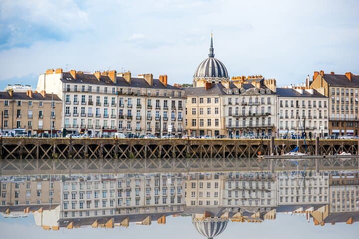 Nantes Scavenger Hunt: Self-Guided Highlights Walking Tour